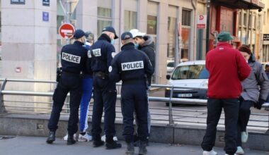 une opération de police massive menée