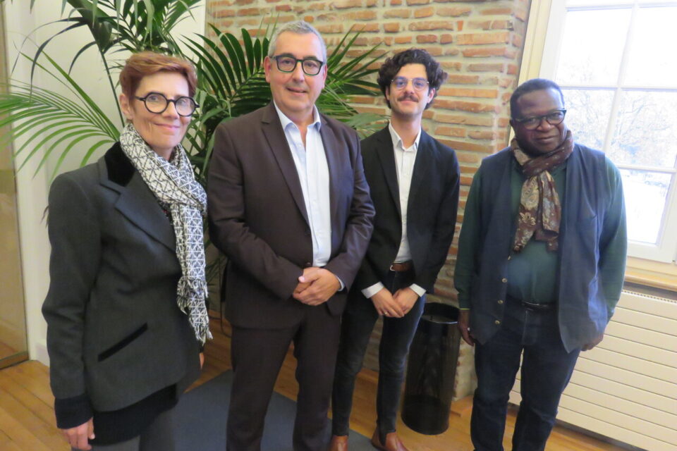 De gauche à droite, Isabelle Meiffren première adjointe au maire à la transition écologique, Frédéric Parre, le maire de Tournefeuille, Many Coulibaly du Parti socialiste et Assan Lakehoul, secrétaire général du mouvement jeunes communistes de France.
Assan Lakehoul Assan : Parti Commun