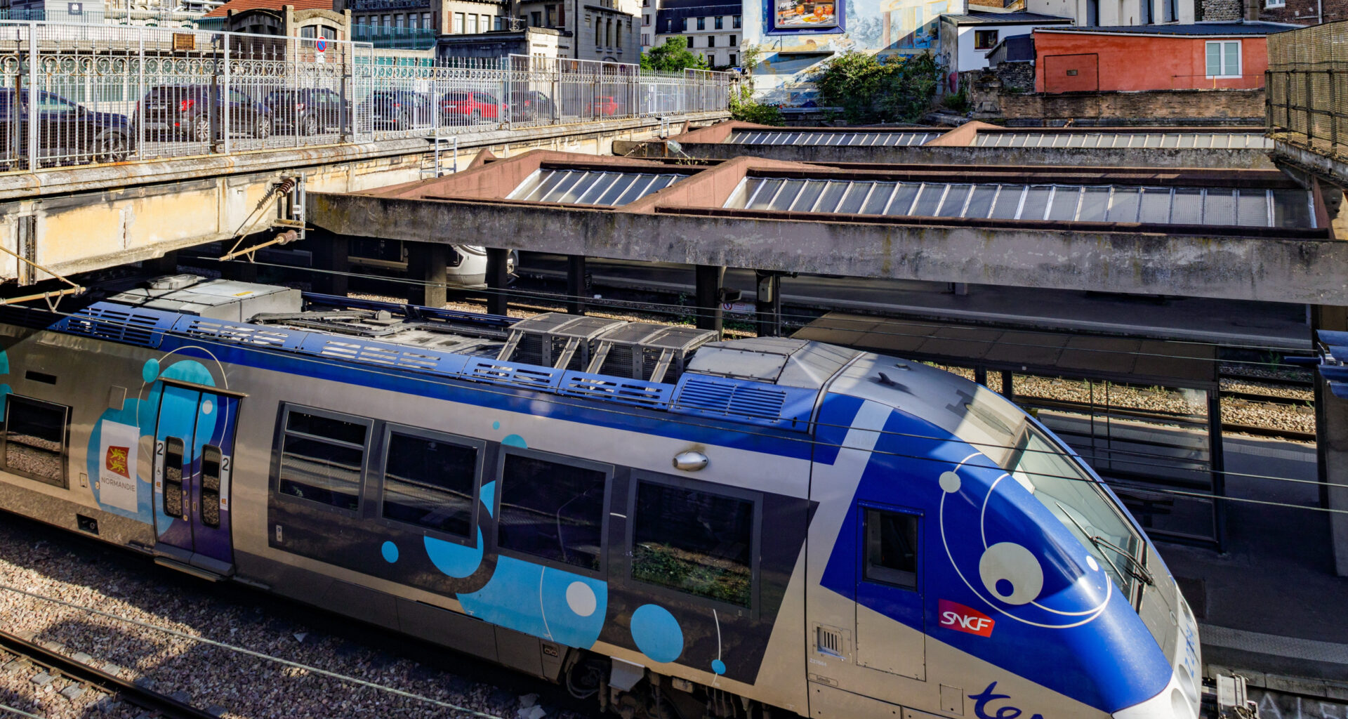 ©Shutterstock - Les TER reliant Paris et la Normandie continueront de marquer l'arrêt dans les gares des Yvelines de la ligne.