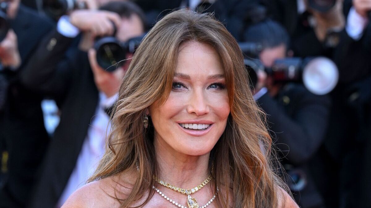 Carla Bruni balance sur sa vie amoureuse avant Nicolas Sarkozy