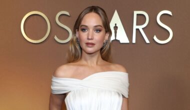 "Ce sont mes fesses", son message culotté en pleine polémique