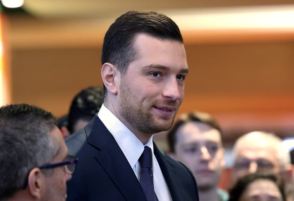 Jordan Bardella, le président du RN, en dédicace à Marseille ce samedi 8 novembre