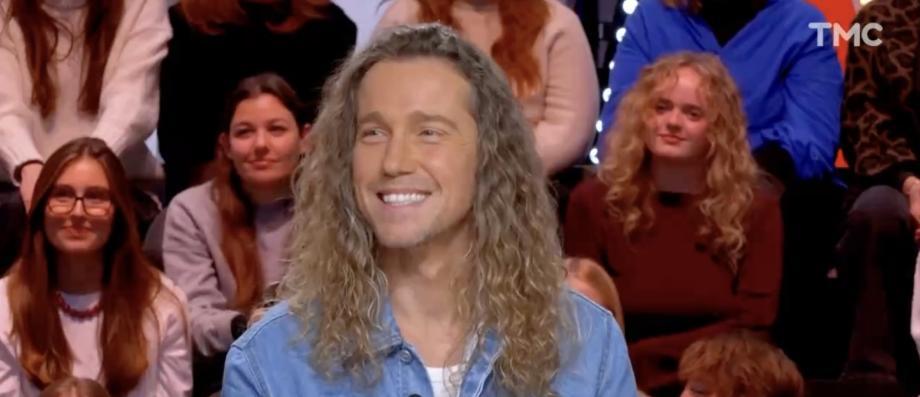 Audiences 20h45: Avec Julien Doré sur le plateau, la 3e partie de "Quotidien" sur TMC repasse hier soir au-dessus des 2 millions de téléspectateurs