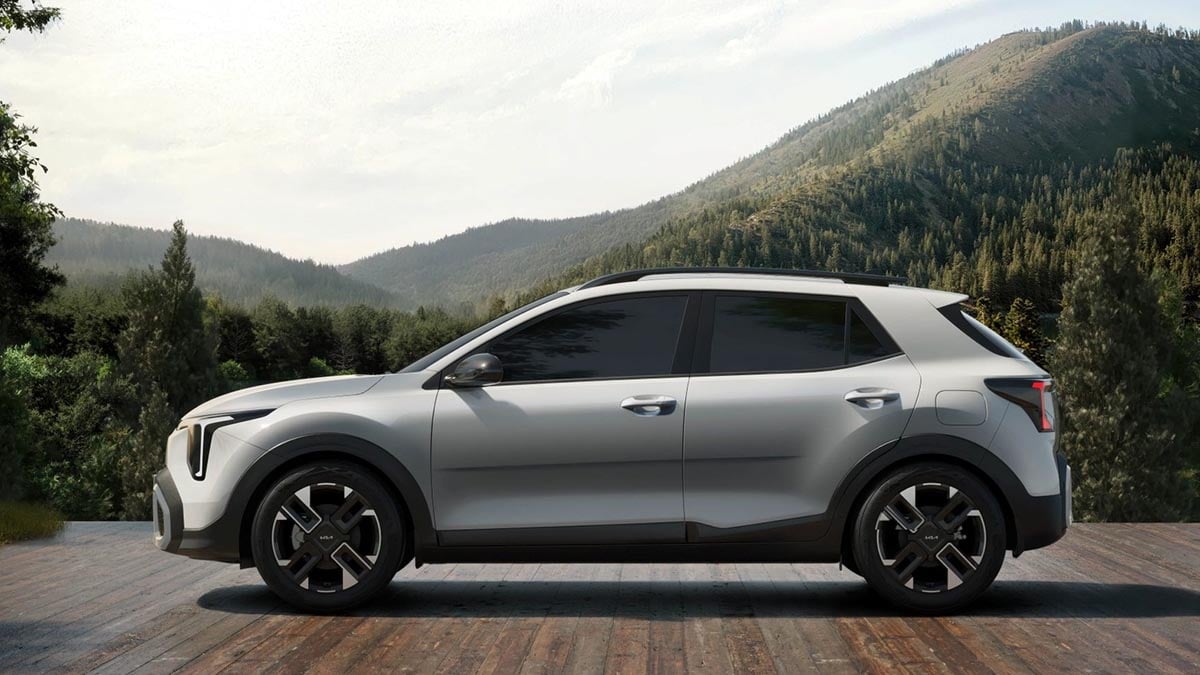 Vue latérale du Kia Stonic 2026 en finition GT-Line avec jantes alliage 17 pouces