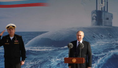 La Russie met à l'eau le Khabarovsk, un sous-marin lanceur de drones-torpilles nucléaires Poseïdon