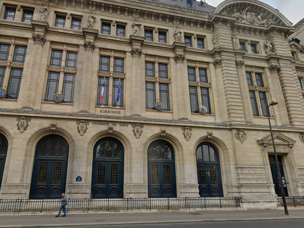 des propos "faisant l’apologie du nazisme" diffusés lors d'un cours, la Sorbonne saisit la justice