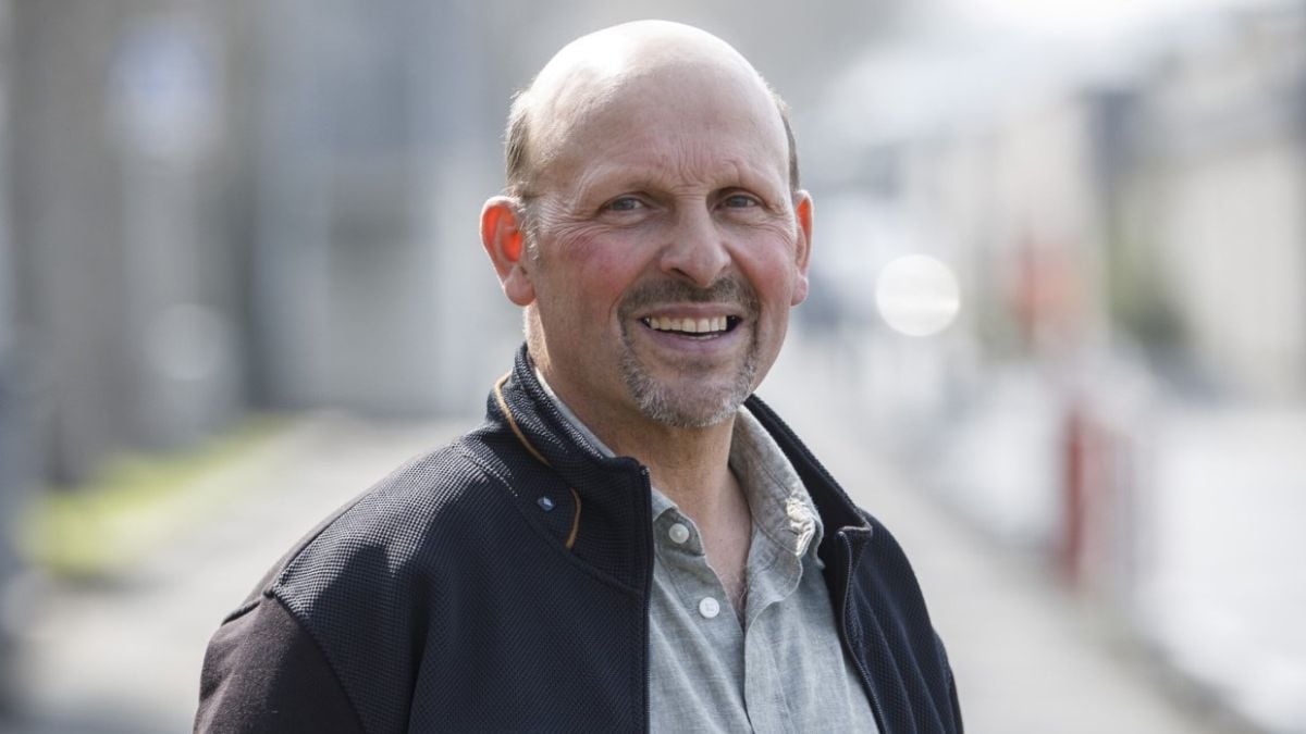 Denis surprend Romy avec une danse du ventre qui la met mal à l’aise, "ça me gêne"