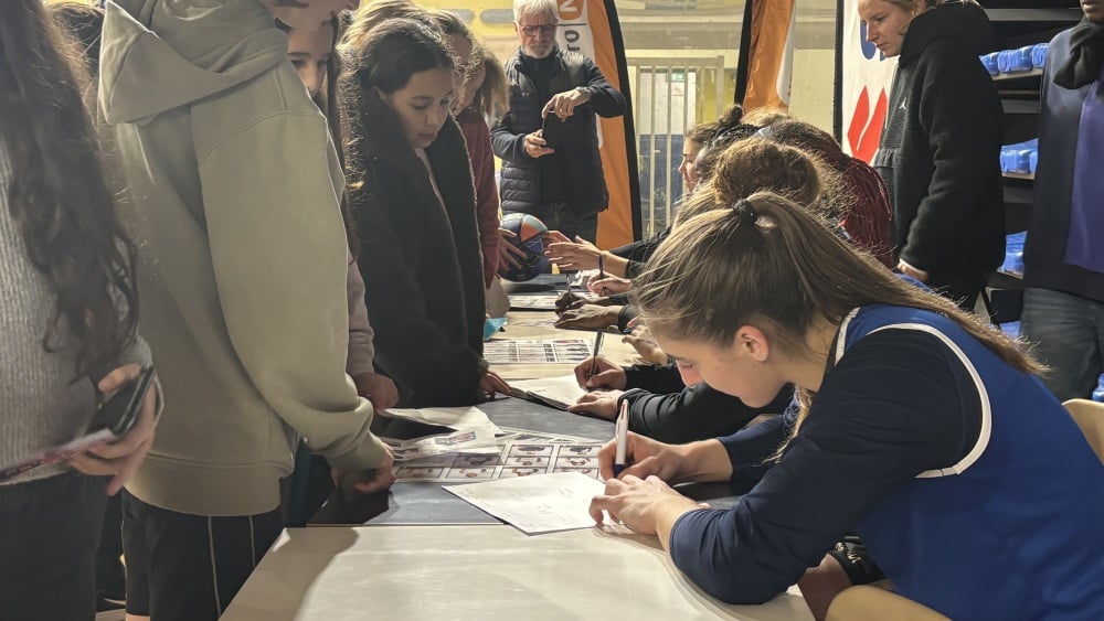 entraînement en public, séances d'autographes, le Basket Lattes Montpellier a séduit le Vaucluse