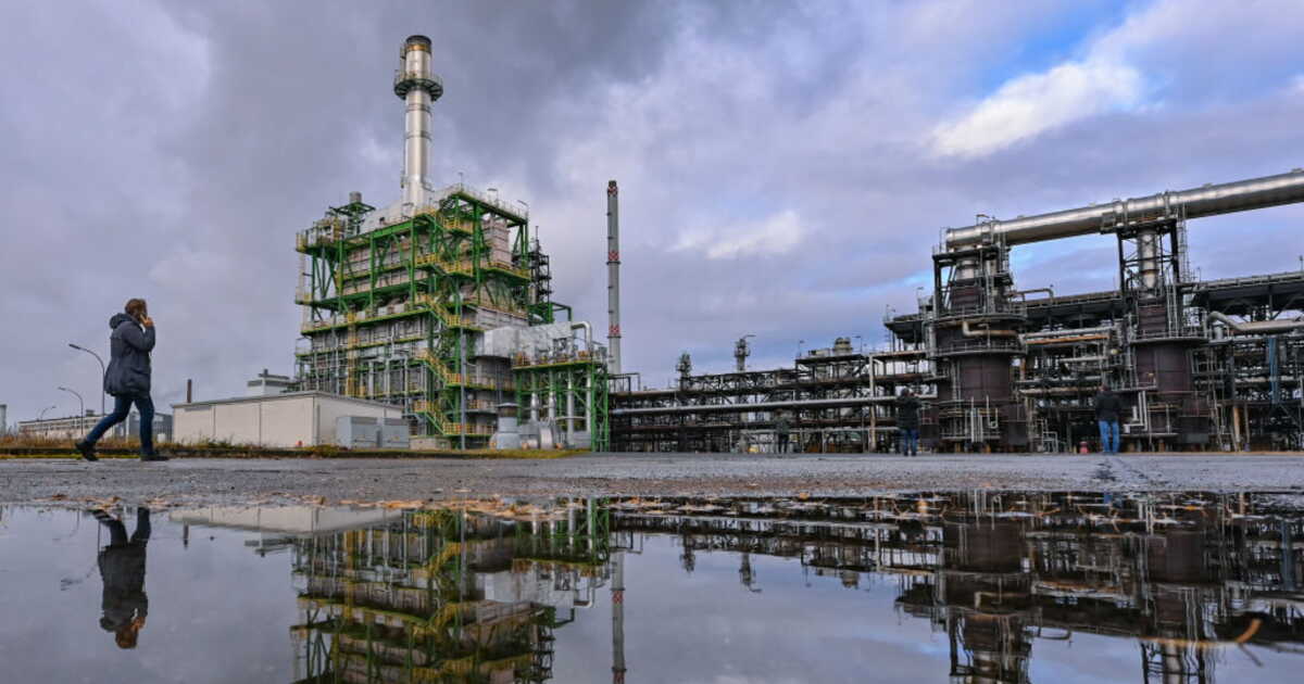 Les frappes ukrainiennes sur les raffineries russes ont finalement peu d'impact... pour le moment