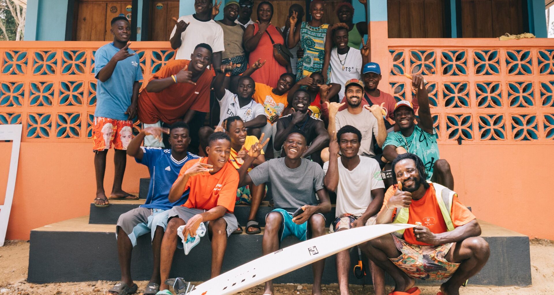 Au Liberia, comment le surf a transformé la vie d'un village