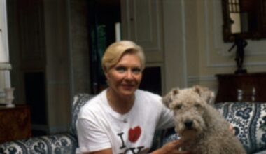 Line Renaud : sa superbe demeure des Hauts-de-Seine où elle posait avec son mari Loulou Gasté (Photos)