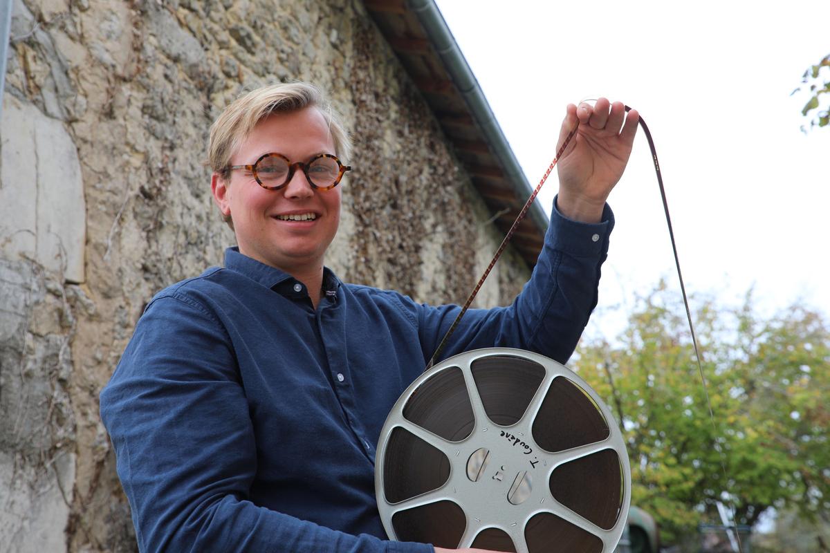 Tom Coudère, 28 ans, a mis la main sur un film des années 70 qui va être diffusé dans les Ehpad.