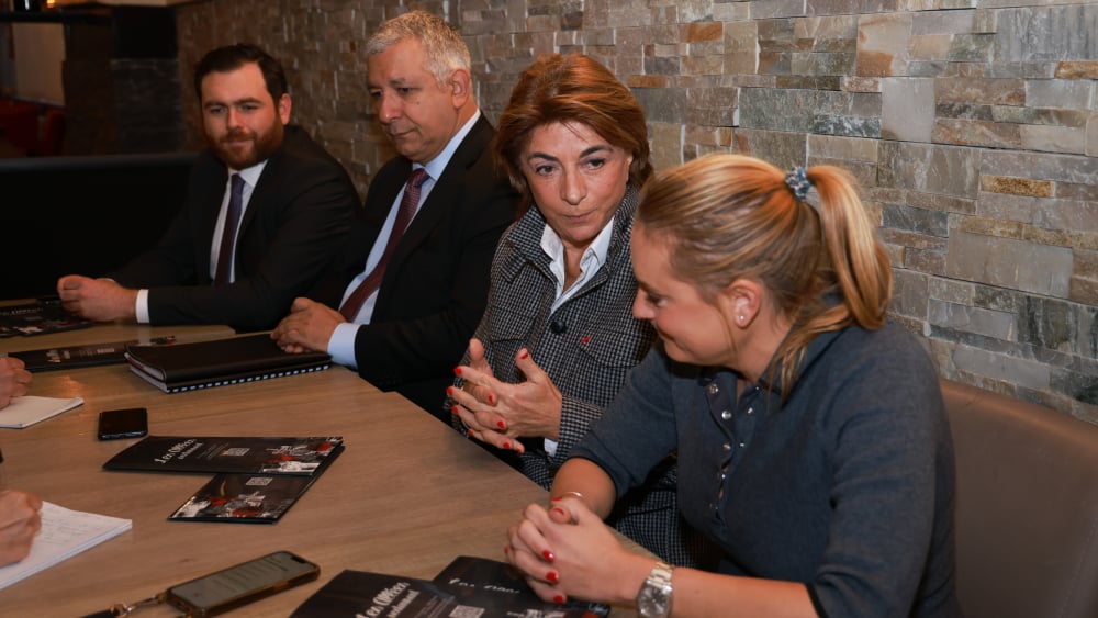 le chorégraphe Gérard-Michaël Bohbot et l'avocate Sandra Blanchard avec Martine Vassal