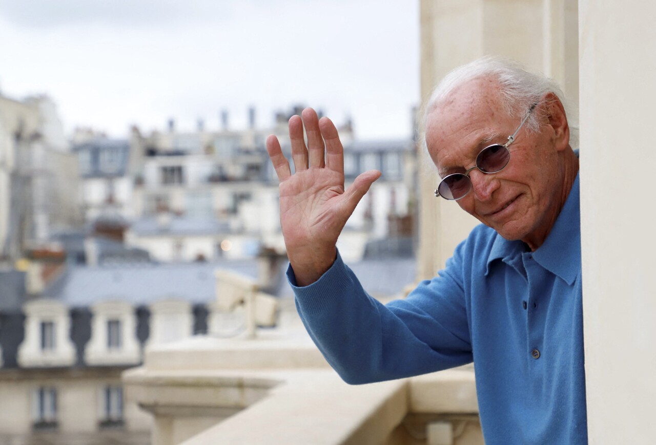 Ce fils d'un boucher-charcutier de Paris est une légende de la chanson, Emmanuel Macron lui rend hommage