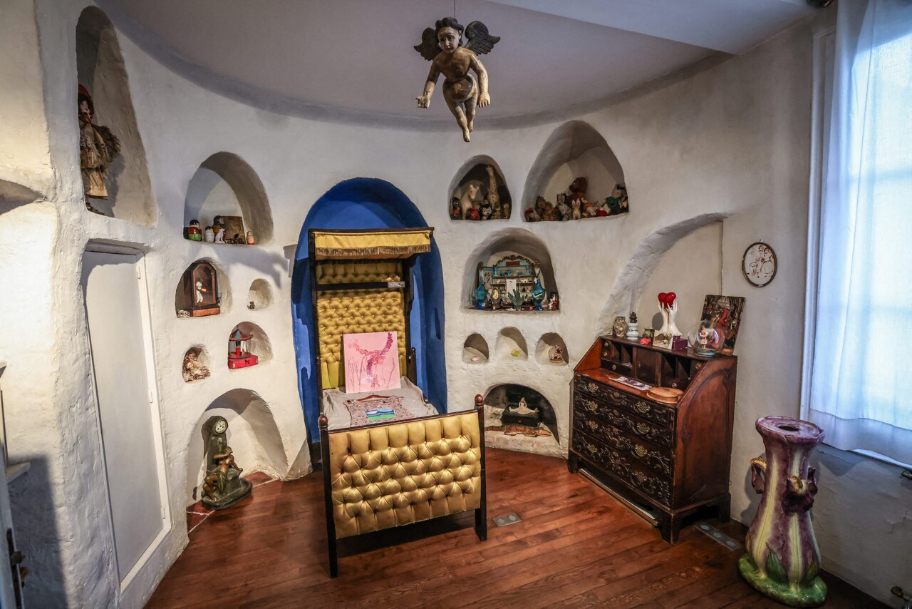 Prévert détrôné par Mistinguett à Paris ? Le Moulin rouge lorgne sur l'appartement du poète à Montmartre