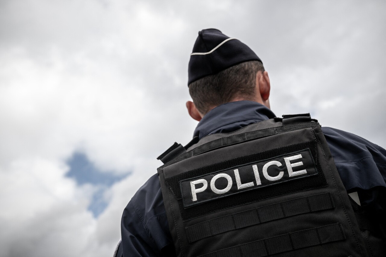 le policier qui avait tué le "squatteur" de sa grand-mère à Bobigny est sorti de prison