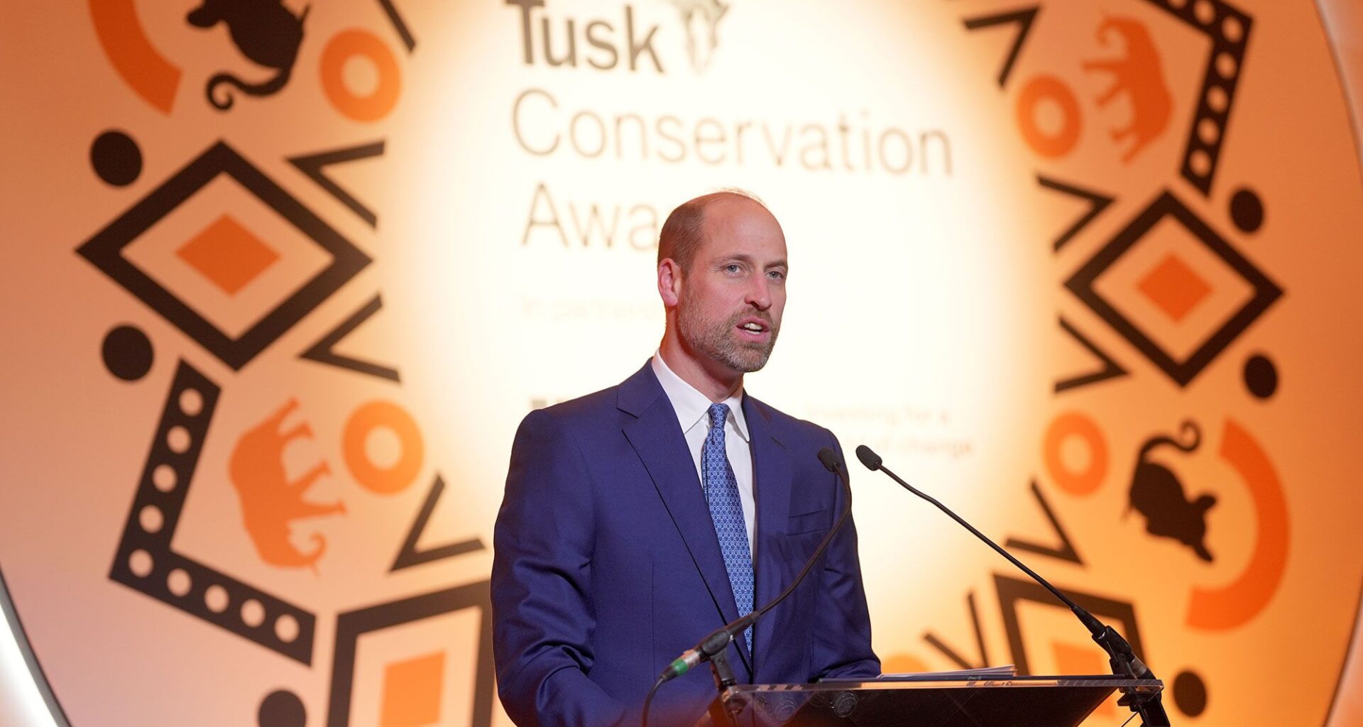 Le prince William soutenu par ses cousines, Zara Tindall, Eliza et Amalia Spencer, pour un grand anniversaire