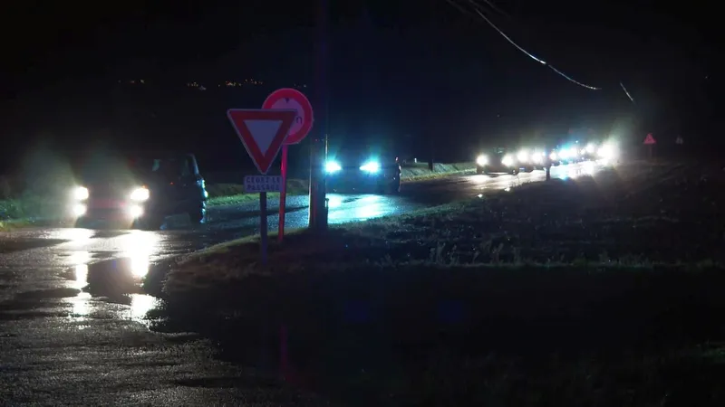 Alzonne (Aude) - grave accident sur la RD.33, la circulation est coupée. Un militaire est décédé et 4 autres sont blessés - 24 novembre 2025.