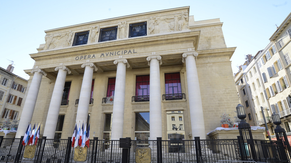 un mort et un blessé à l'arme blanche dans une altercation devant un bar du quartier de l'Opéra