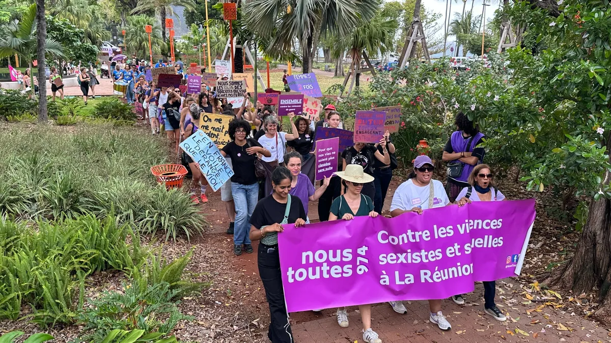 une marche a eu lieu contre les violences sexistes et sexuelles