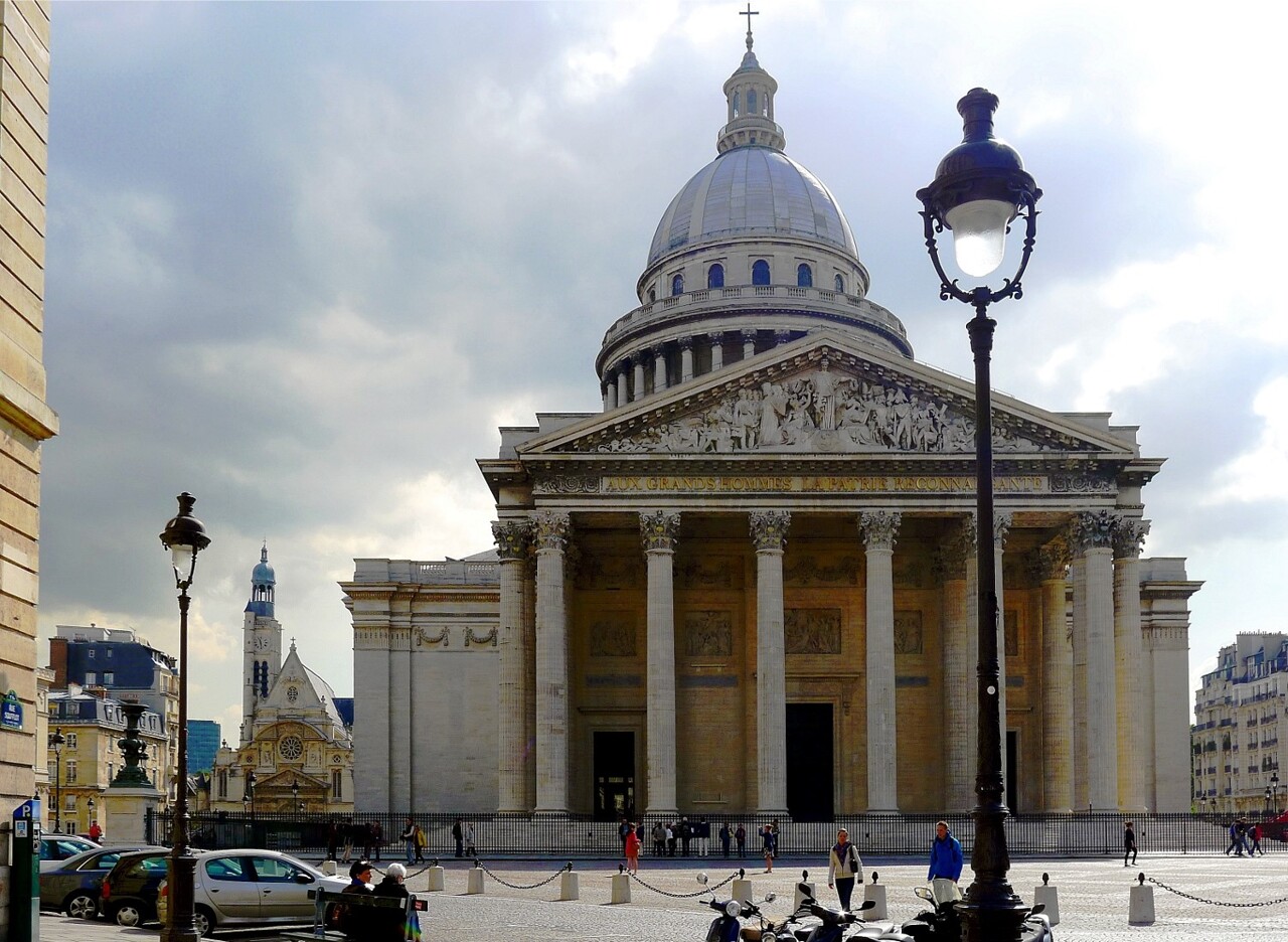 la "guerre de sapin" entre ces prestigieux lycées brutalement interrompue par la police