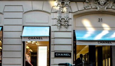 Paris : une boutique Chanel visée par une tentative de braquage à main armée, les suspects actuellement en fuite