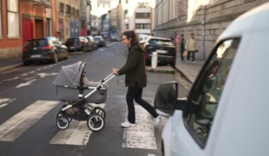 Pourquoi va-t-on supprimer plus de 1 000 places de parking, jugées dangereuses, dans cette commune ?