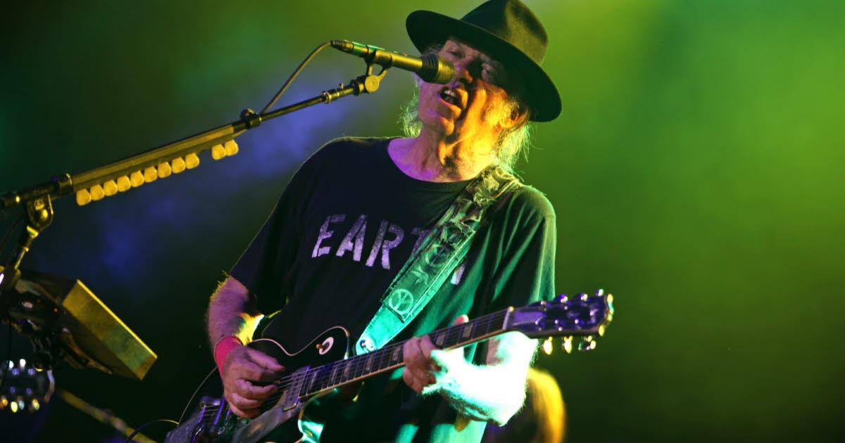 Neil Young, la légende rock anti-Trump, et Elvis Costello sur la scène du Zénith de Nancy en 2026