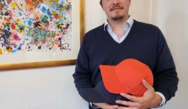 Saint-Étienne. Il lance Lowery Héritages, une marque de casquettes de luxe