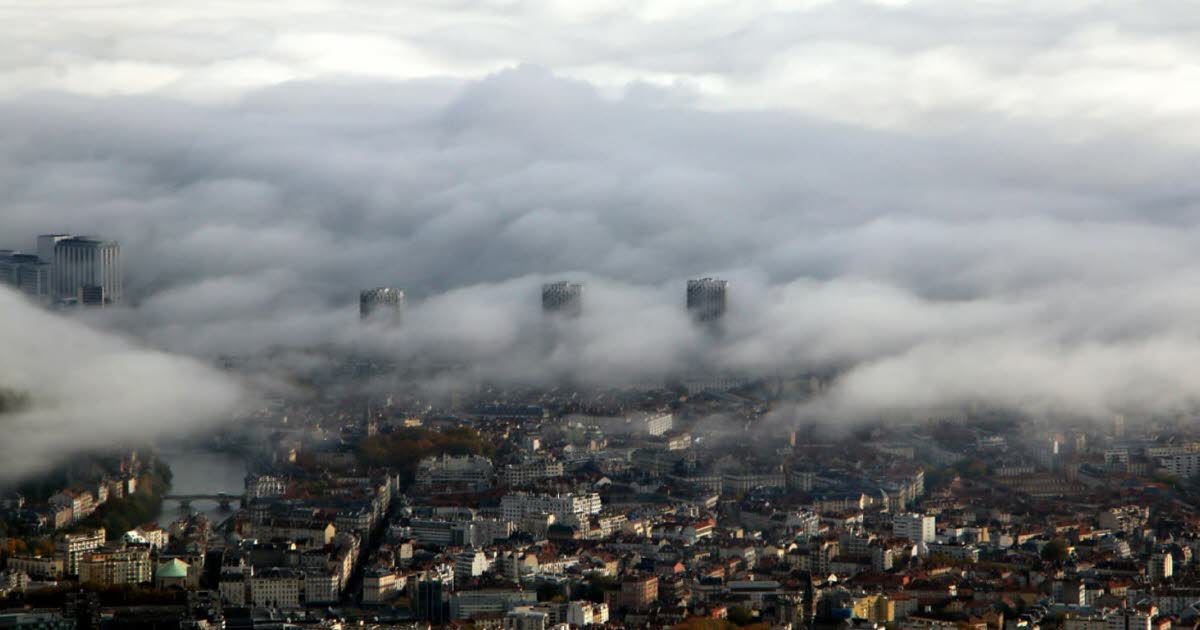 Les tours de l’Île Verte émergent