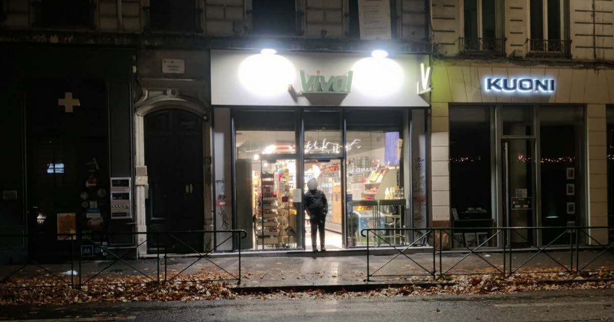 en bravant l’interdit, cette supérette près de Bellecour agace les riverains