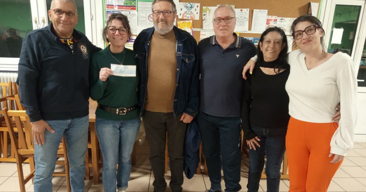 Firminy. L’AS Faure remet un chèque de 200 euros à l’Institut du Sein stéphanois