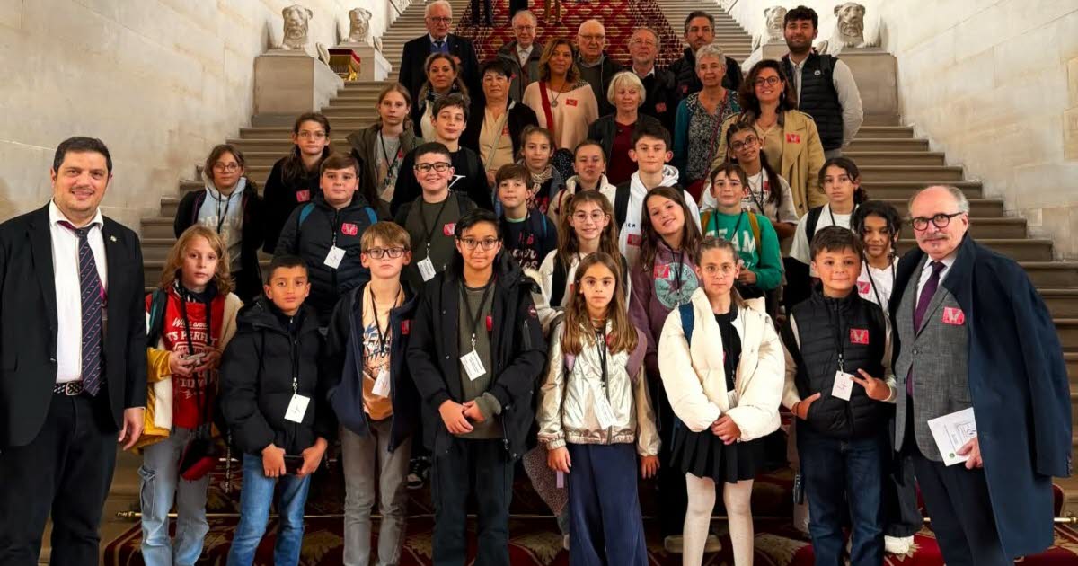 Saint-Genest-Lerpt. Invité par un sénateur, le conseil municipal des enfants a visité le Sénat