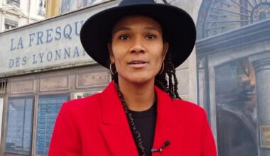 Wendie Renard rejoint la Fresque des Lyonnais avec Laurent Gerra