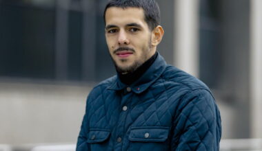 Municipales 2026. À Grenoble, des croix gammées sur les affiches du candidat insoumis Allan Brunon