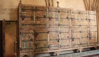 Strasbourg. Les meubles au Moyen Âge, une histoire de diversité