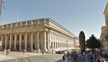 17 salariés attaquent le patron d'un grand café-restaurant de Bordeaux