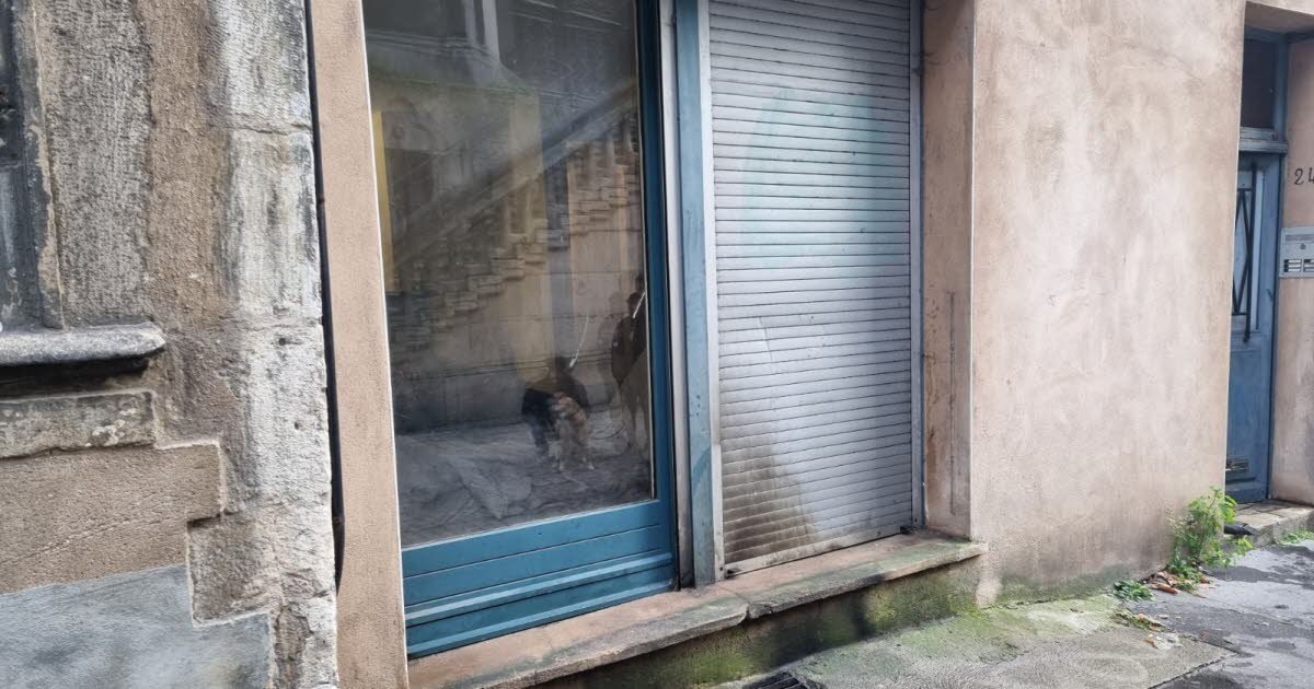 Nancy. Il met le feu devant un immeuble près de la place Saint-Epvre avant d’être mis en fuite