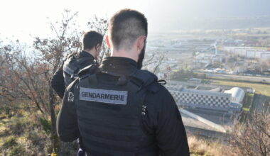 Isère. Des pilotes de drones appréhendés par les gendarmes devant la prison de Varces