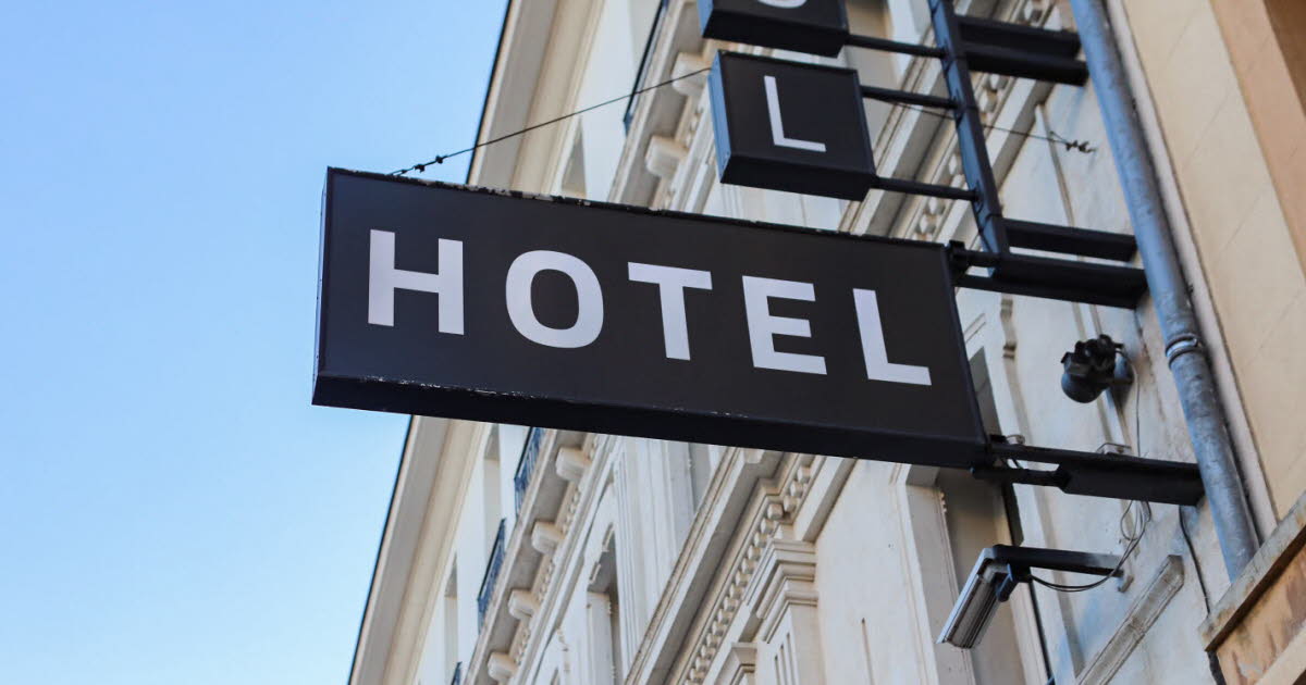 un client tabasse le patron