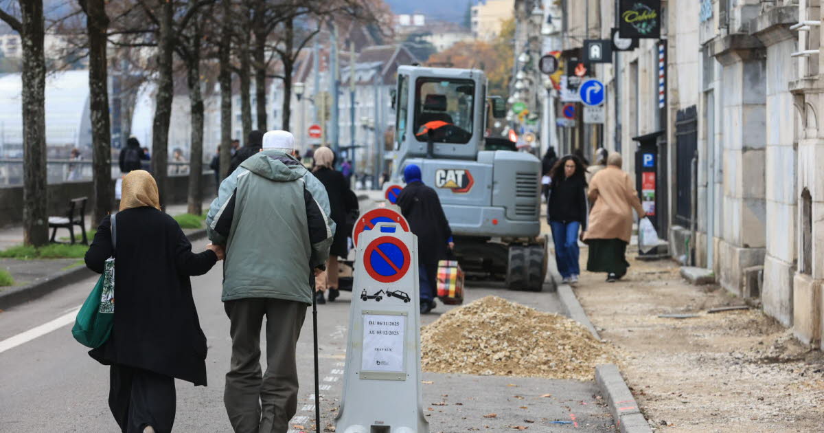 Besançon. Quai de Strasbourg, les trottoirs font peau neuve