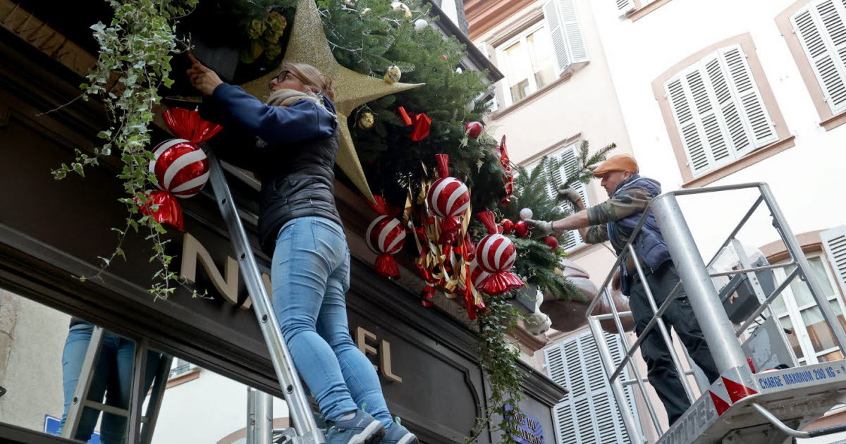 chalets, déco du grand sapin... à deux semaines de l’ouverture, les lutins s’activent