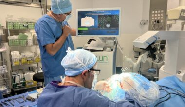 Loire. À 76 ans, il a retrouvé l’ouïe grâce à une opération inédite au CHU de Saint-Étienne