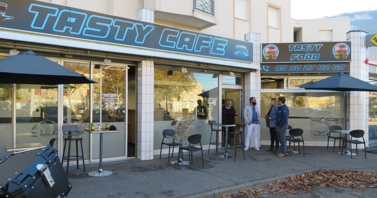 Fontaine. Tasty Food et Tasty Café, nouvelle enseigne avenue Aristide-Briand