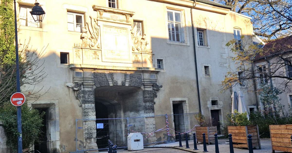 la porte de la Citadelle restera fermée aux voitures