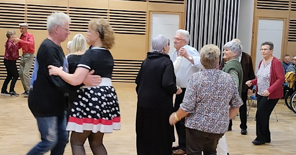 En image | Saint-étienne-lès-Remiremont. Le centre communal fait valser les aînés