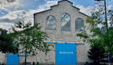 les équipes du Magasin, le Centre d’art contemporain, en grève
