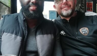 Saint-Étienne. Avec son association humanitaire Totoké, il envoie du matériel en Guinée-Bissau