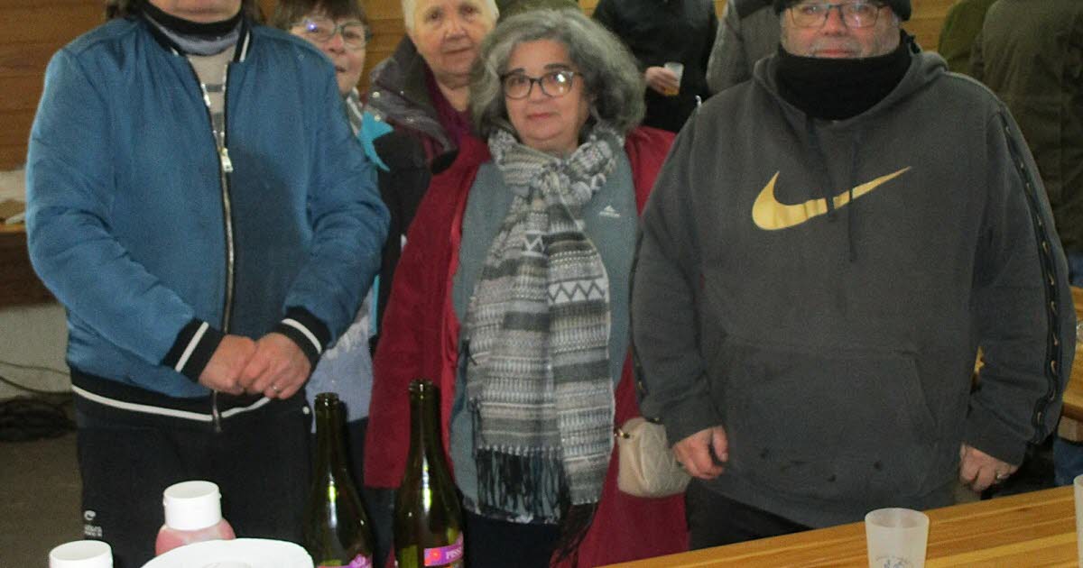 Saint-Étienne-en-Bresse. La tradition du beaujolais nouveau est respectée