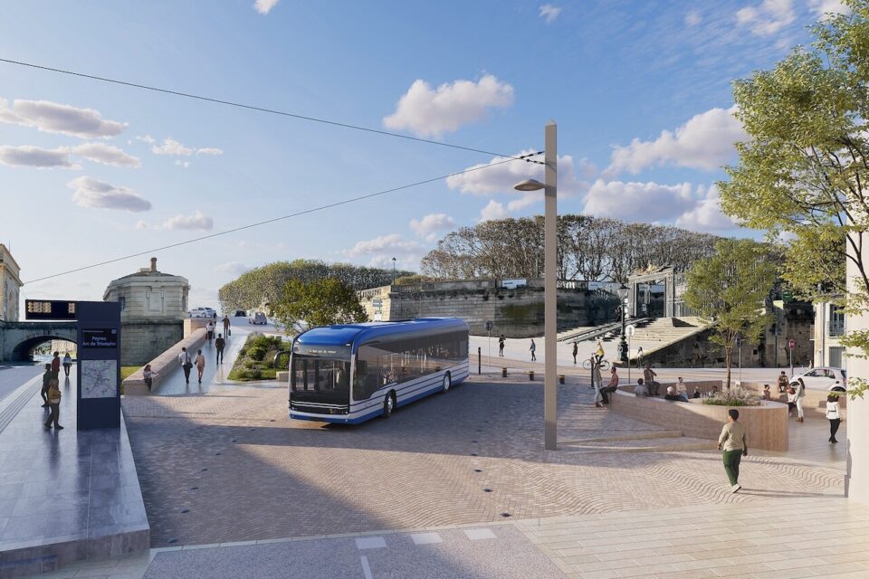 Nouveauté : les bus font leur retour sur le Peyrou, place d'Aviler, où les lignes 6 et 7 fonctionneront de manière combinée